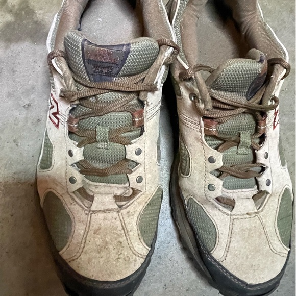 New Balance 642 V2 Sneakers Men Size 11 Brown  Green Suede Comfort Shoes USED - Picture 1 of 7
